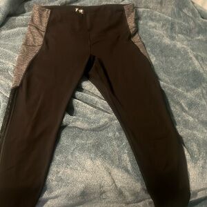 Two pairs of old navy 2x leggings